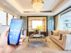 ชีวิตปลอดภัย สะดวกสบายด้วยอุปกรณ์ Smart home